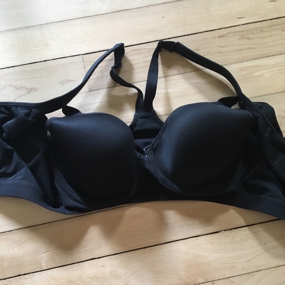 Victoria’s Secret Sports bra 32DD - Picture 5 of 7